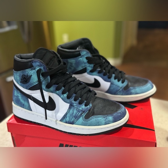 Jordan 1 Retro High Tie Dye OG - Picture 2 of 14